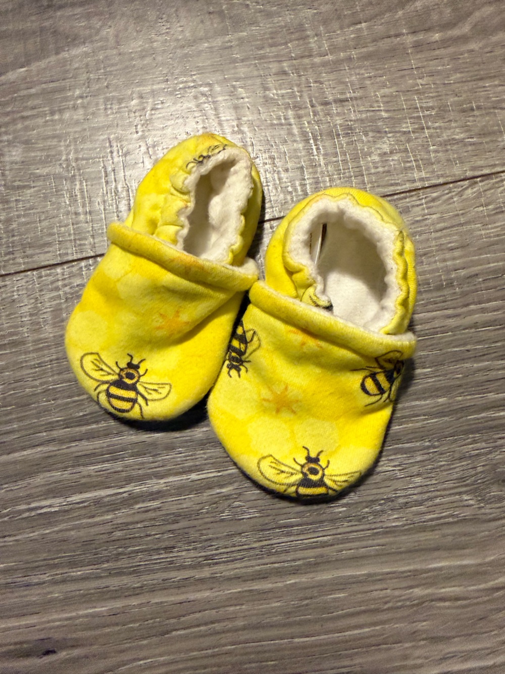 Yellow Bee-Print Baby Shoes